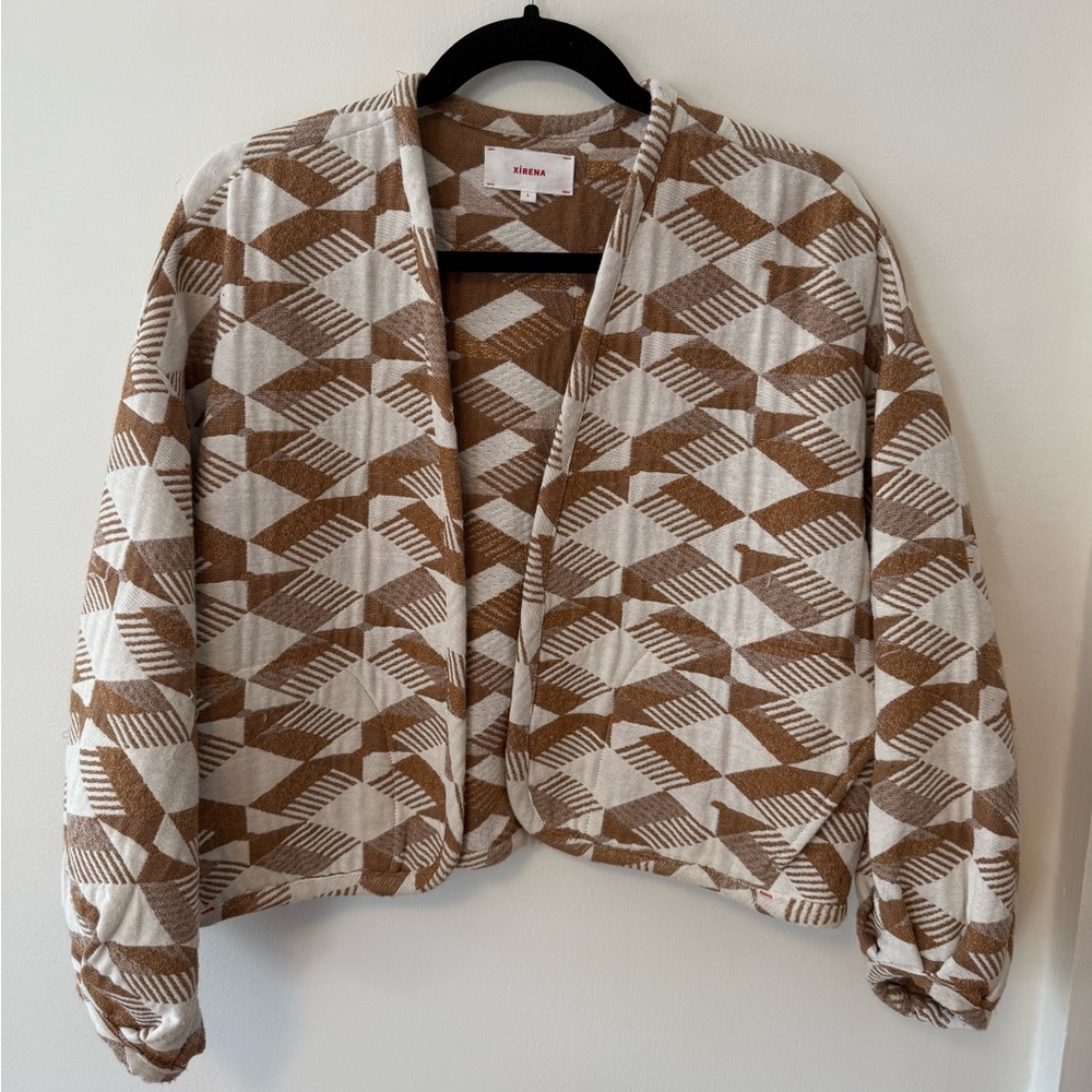 XiRENA Brown and Cream Geometric Blazer